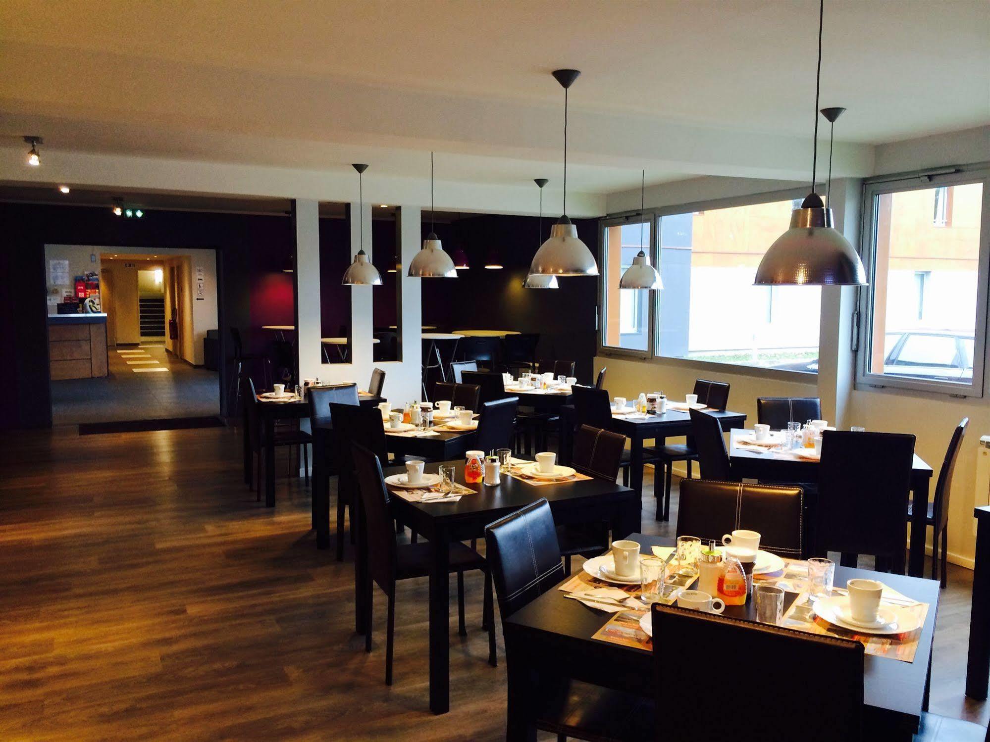 Fasthotel Dunkerque Groot-Sinten Buitenkant foto